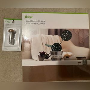 cricut knife blade and housing. cricut heavy chipboard 2.0 mm